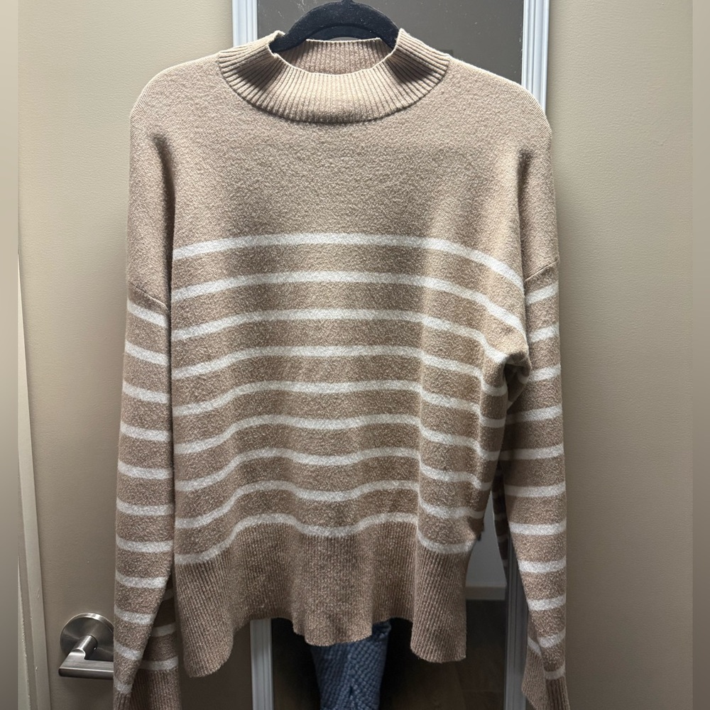 Jones and Co Tan and white striped turtleneck sweater women’s large